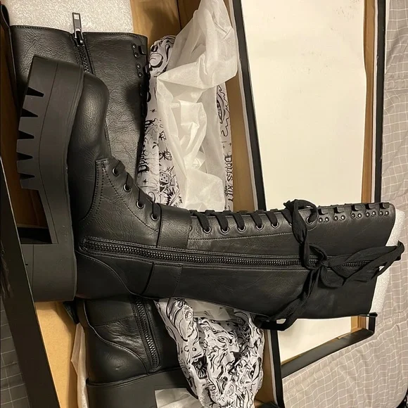 Dolls Kill Black Lace Up Boots with Chunky Sole - Picture 1 of 2